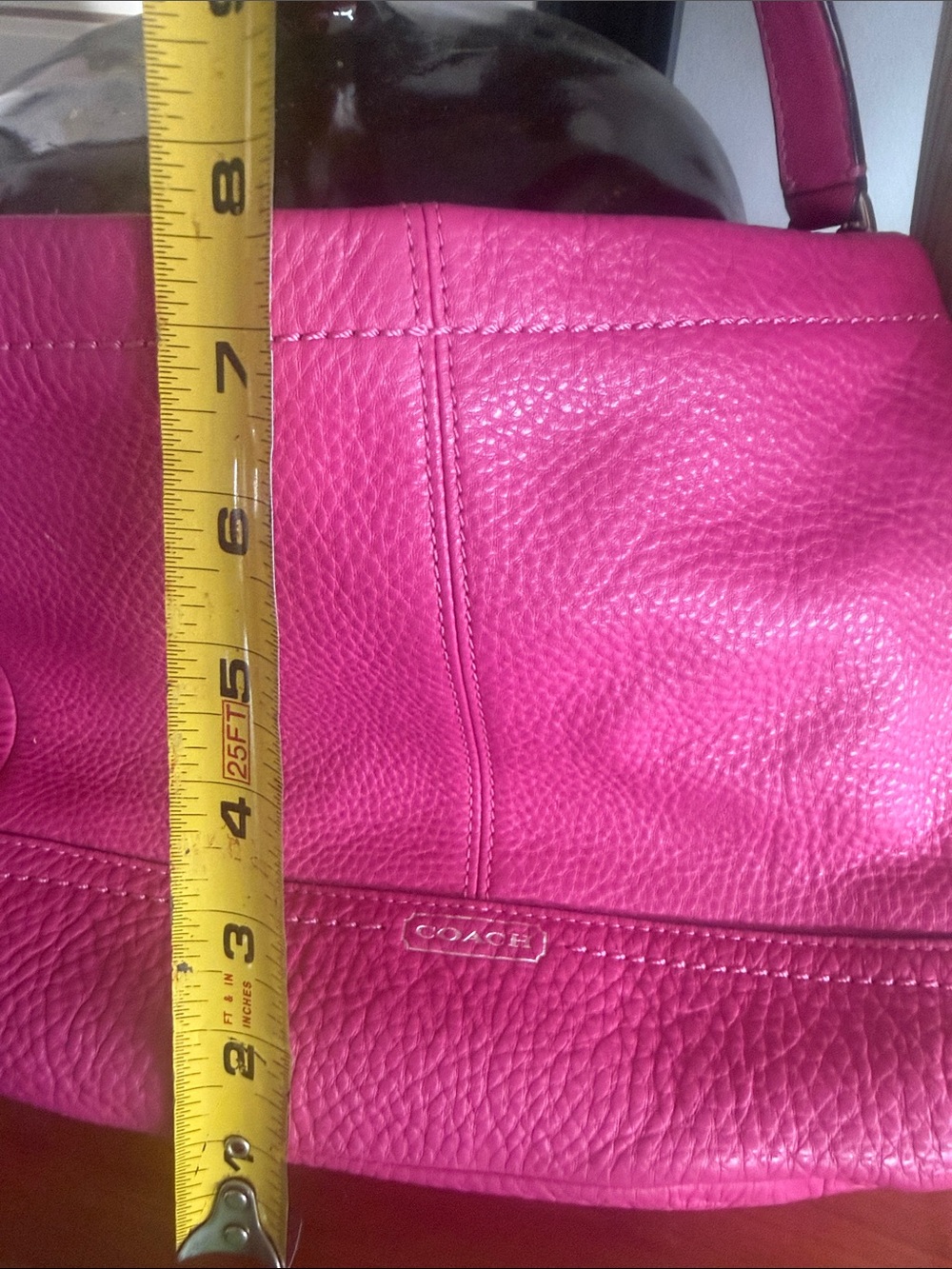 Gorgeous Coach Pebbled Leather Shoulder Bag in Fuchsia Pink-excellent condition - Picture 7 of 7
